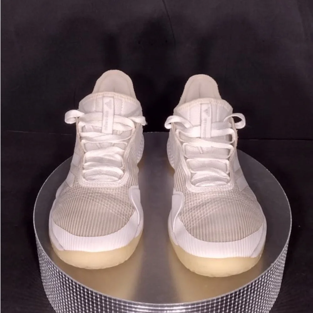 Adidas White Athletic Sneakers size 8 millones re owned good condition